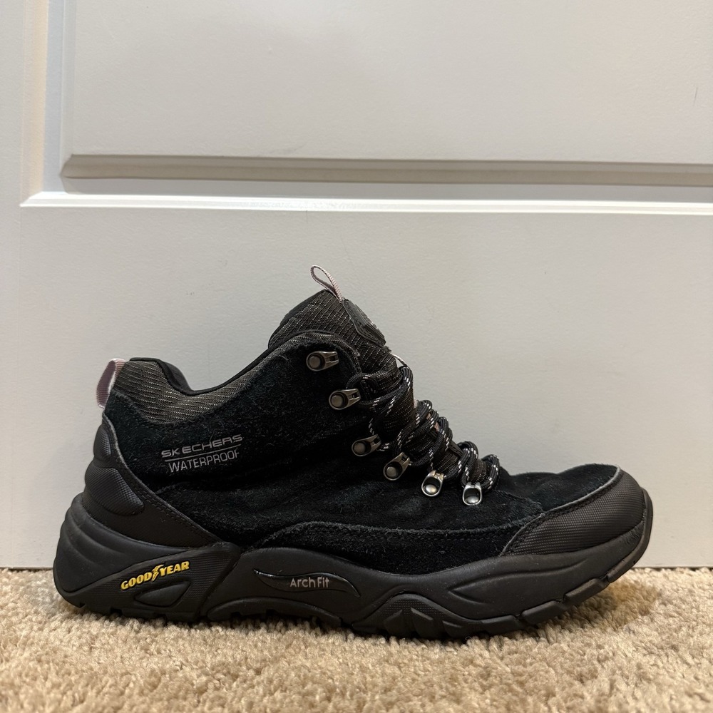 Skechers Snow Boots Womens Size 9 Black Suede Waterproof Ankle Arch Fit Hiking